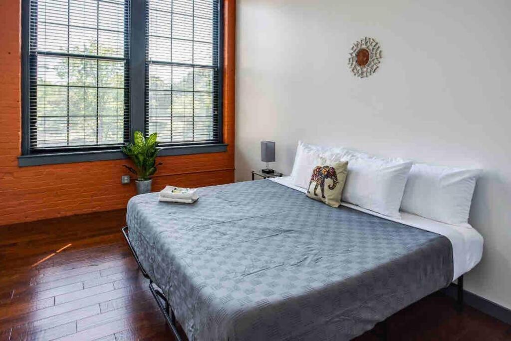 Apartament Ny Style Centric Loft With King Bed By Park Av. Rochester Zewnętrze zdjęcie